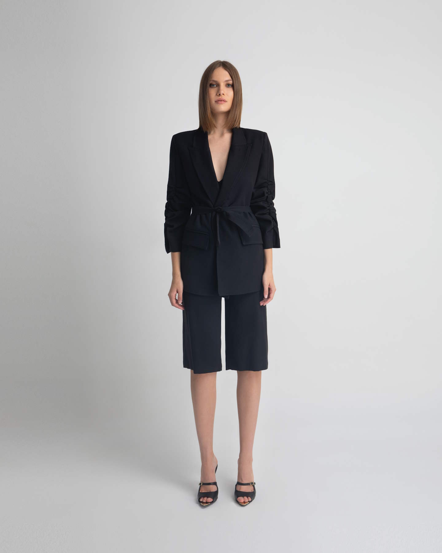 JACKET WITH BELT